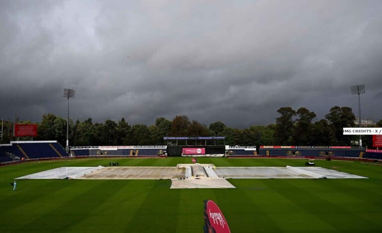 England and South Africa players during the rain-delayed T20I opener in Cardiff, where England won the toss and opted to bowl first in a nine-over shoot-out.